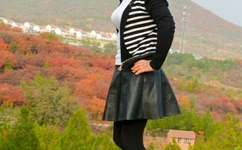 上司揉捏人妻丰满双乳电影